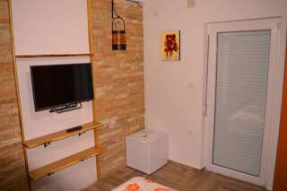 Апартаменты Apartments Shine Колашин Апартаменты с балконом-11